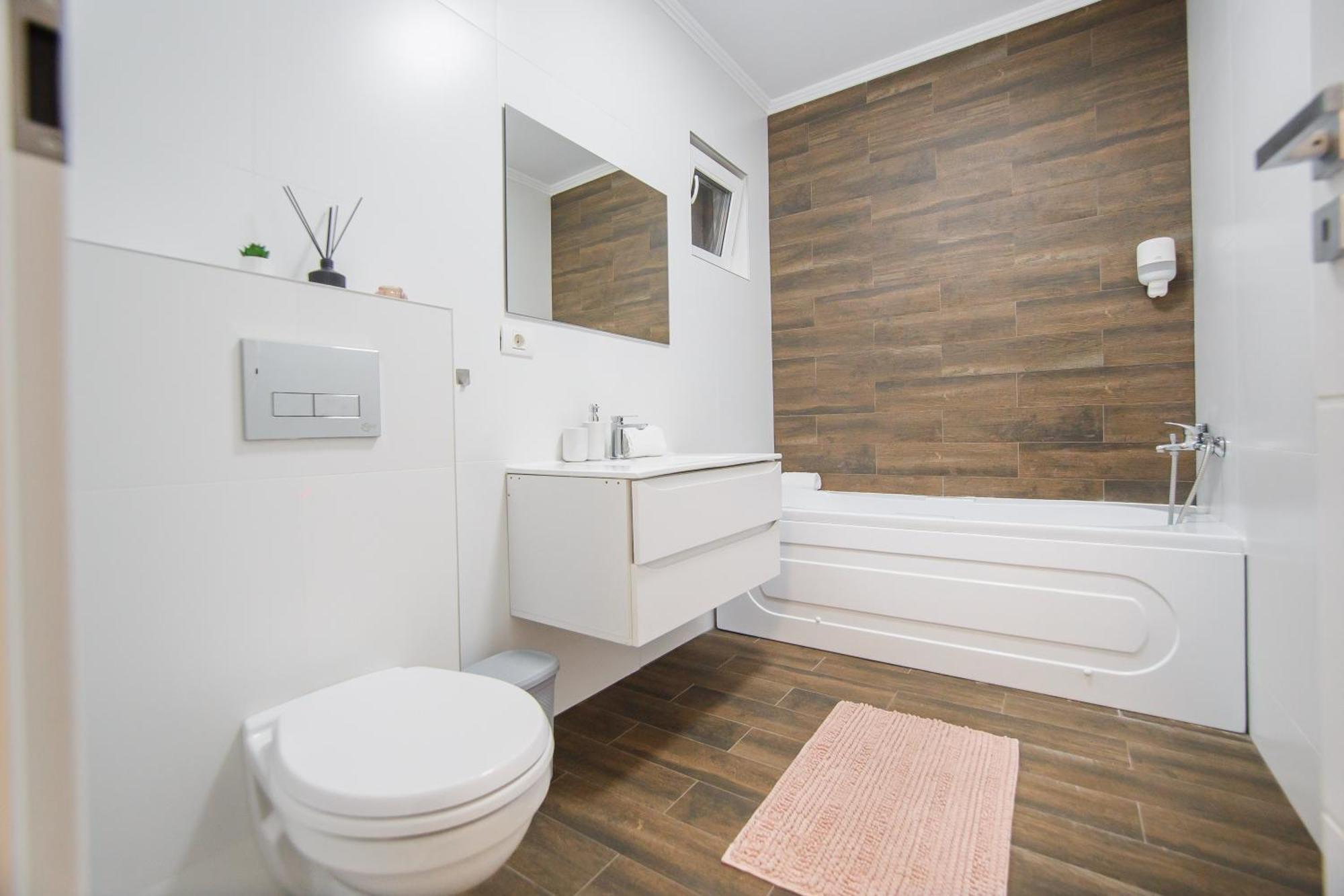 Pinky Black Escape Oradea Exterior photo